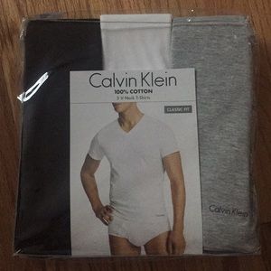 Calvin Klein 3 pack v-neck t-shirts
